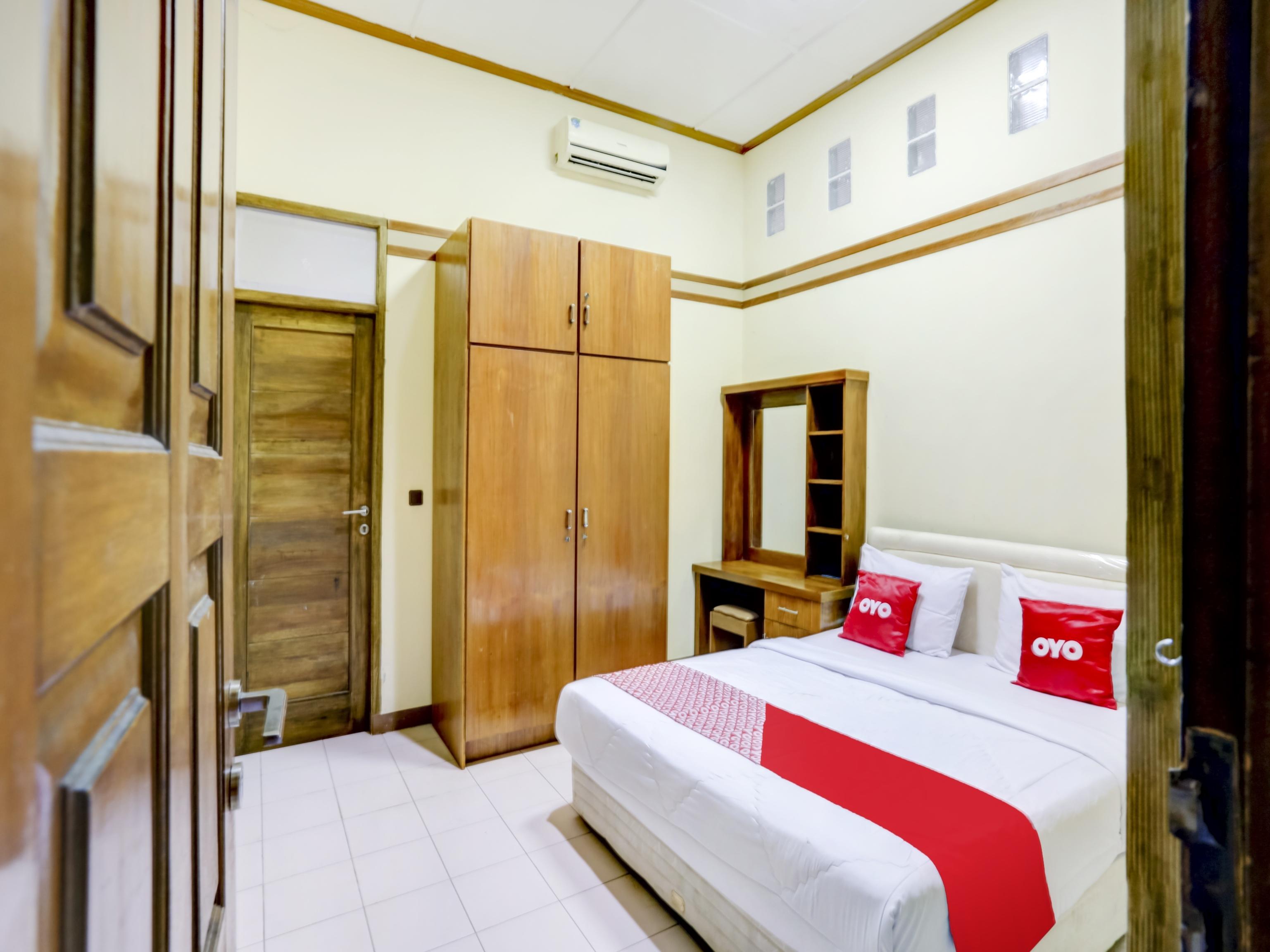 Oyo 90066 Tobana Pejaten House Giacarta Esterno foto